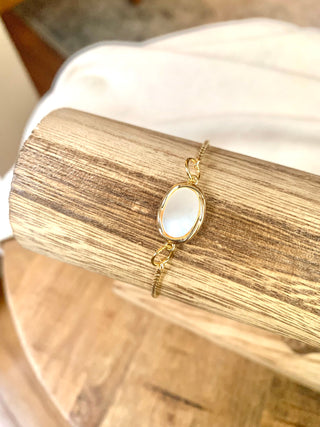 Gold Border Shell Bracelet