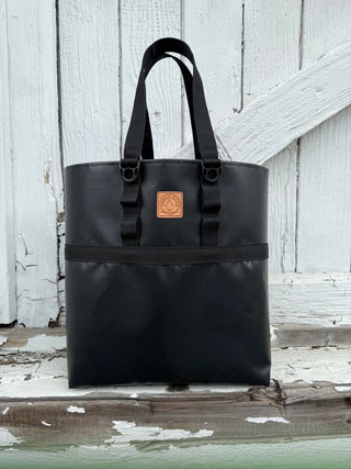 The Urban Duck "Trip Tote" Black