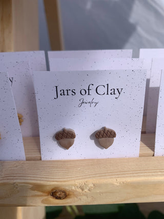 Acorn studs